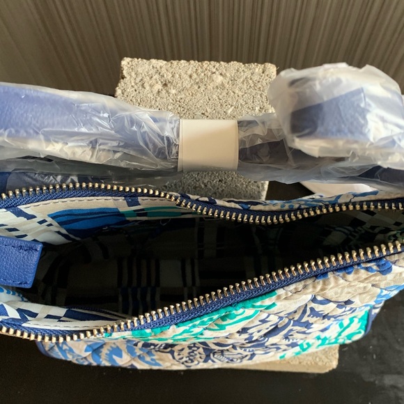 Vera Bradley Vivian Crossbody Bag - Picture 4 of 5